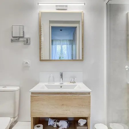 Des Voyageurs Centre Bastide 2*