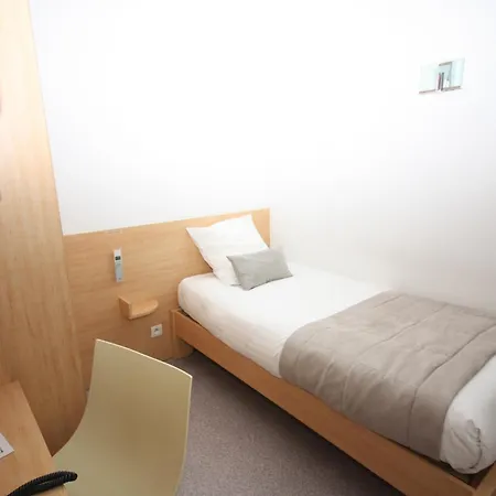 Hotel Des Voyageurs Centre Bastide Bordeaux