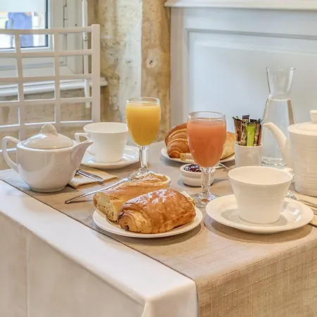 Des Voyageurs Centre Bastide 2*