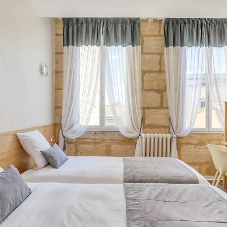 Des Voyageurs Centre Bastide 2*