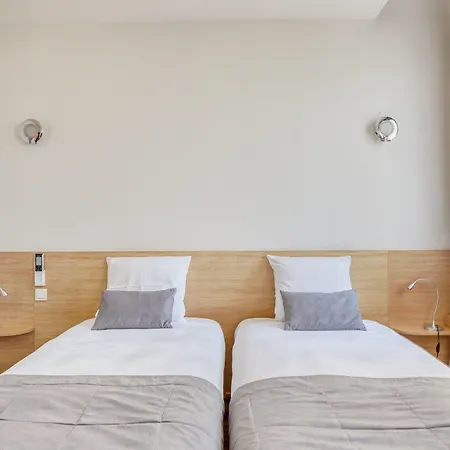 Des Voyageurs Centre Bastide 2* Bordeaux