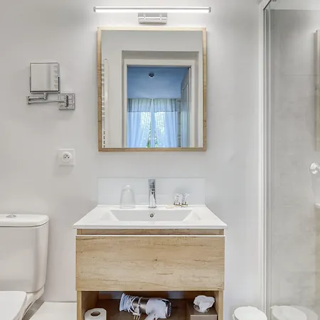 Des Voyageurs Centre Bastide Bordeaux