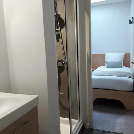 Des Voyageurs Centre Bastide 2*