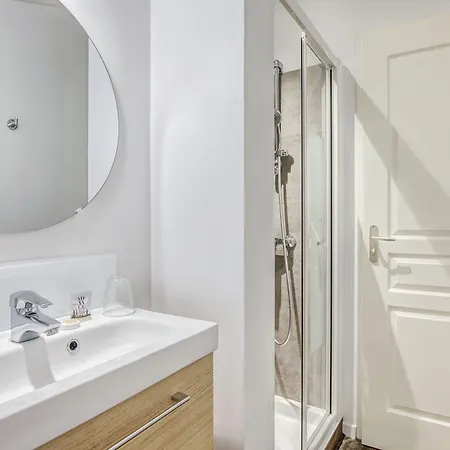 Hotel Des Voyageurs Centre Bastide Bordeaux
