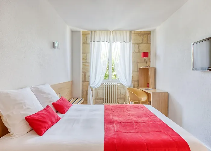 Logis Hotel - Hotel Des Voyageurs 호텔
