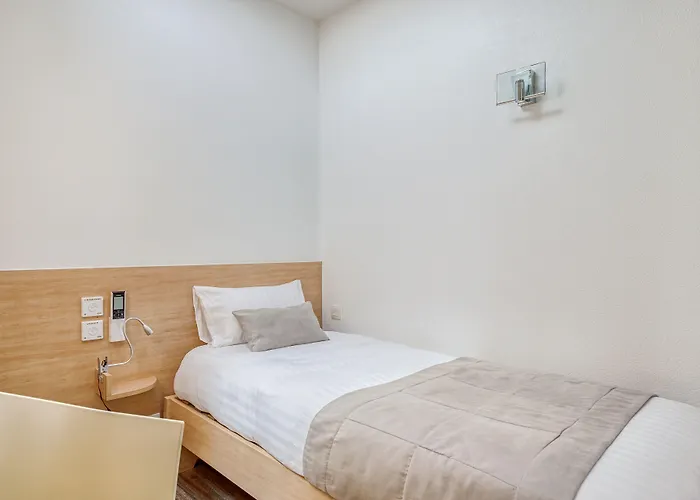Logis Hotel - Hotel Des Voyageurs 호텔 보르도