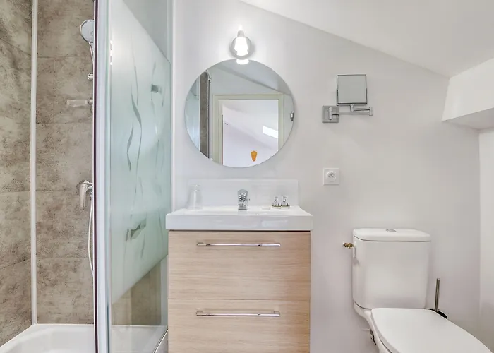 Des Voyageurs Centre Bastide فندق 2*